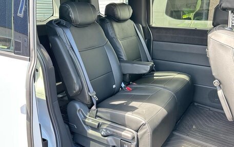 Honda Stepwgn, 2022 год, 2 470 000 рублей, 21 фотография