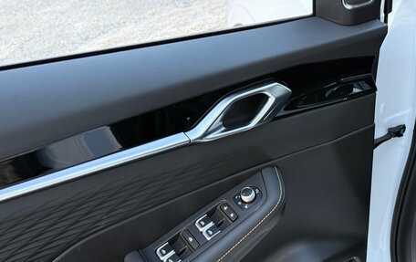 Geely Coolray I, 2025 год, 1 800 000 рублей, 12 фотография