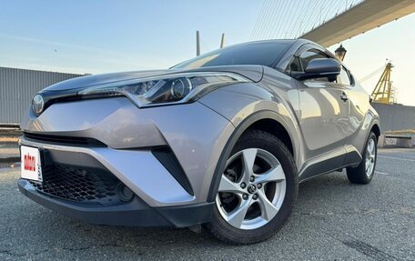Toyota C-HR I рестайлинг, 2016 год, 1 570 000 рублей, 3 фотография