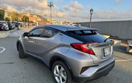 Toyota C-HR I рестайлинг, 2016 год, 1 570 000 рублей, 13 фотография