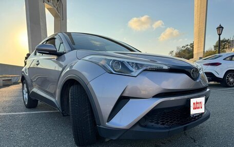 Toyota C-HR I рестайлинг, 2016 год, 1 570 000 рублей, 8 фотография
