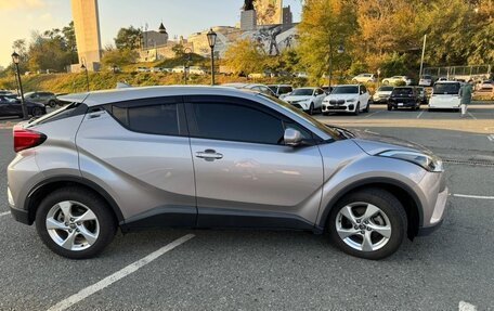 Toyota C-HR I рестайлинг, 2016 год, 1 570 000 рублей, 14 фотография