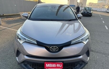 Toyota C-HR I рестайлинг, 2016 год, 1 570 000 рублей, 7 фотография