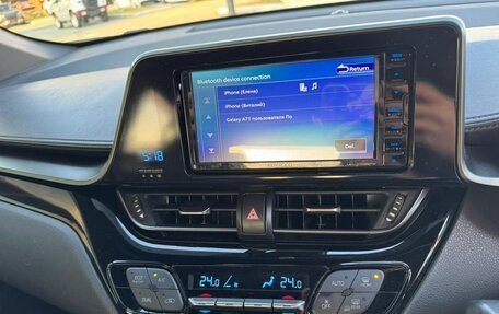 Toyota C-HR I рестайлинг, 2016 год, 1 570 000 рублей, 37 фотография