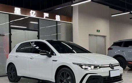 Volkswagen Golf VIII, 2023 год, 1 790 444 рублей, 3 фотография