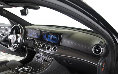 Mercedes-Benz E-Класс, 2018 год, 2 988 000 рублей, 9 фотография