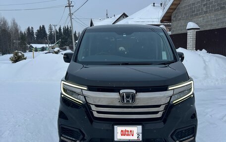 Honda Stepwgn IV, 2018 год, 2 600 000 рублей, 1 фотография