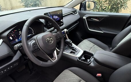 Toyota RAV4, 2025 год, 4 350 000 рублей, 13 фотография