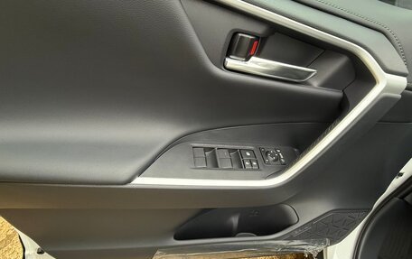 Toyota RAV4, 2025 год, 4 350 000 рублей, 11 фотография