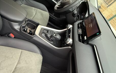 Toyota RAV4, 2025 год, 4 350 000 рублей, 16 фотография