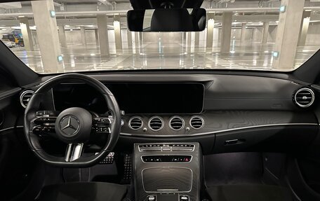 Mercedes-Benz E-Класс, 2022 год, 6 350 000 рублей, 13 фотография