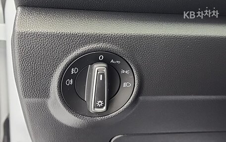 Volkswagen T-Roc I, 2021 год, 2 200 000 рублей, 19 фотография