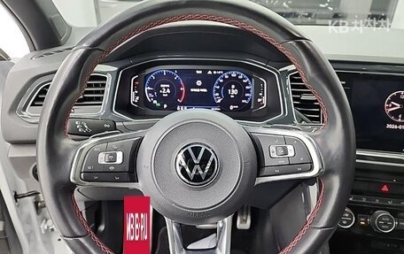 Volkswagen T-Roc I, 2021 год, 2 200 000 рублей, 9 фотография