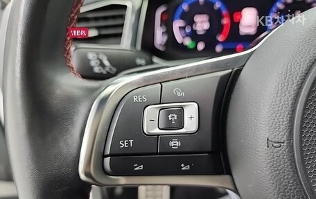 Volkswagen T-Roc I, 2021 год, 2 200 000 рублей, 18 фотография