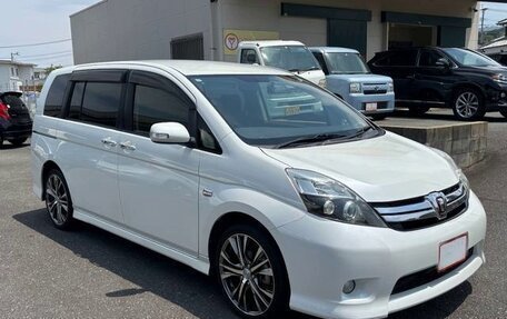 Toyota ISis I, 2017 год, 1 116 000 рублей, 3 фотография