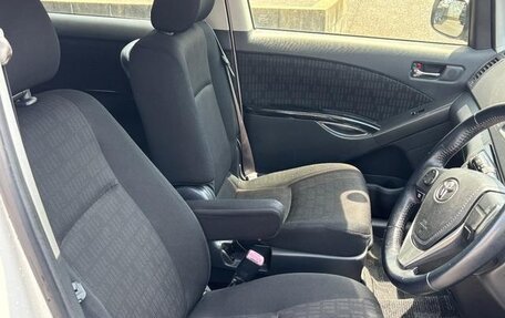 Toyota ISis I, 2017 год, 1 116 000 рублей, 25 фотография