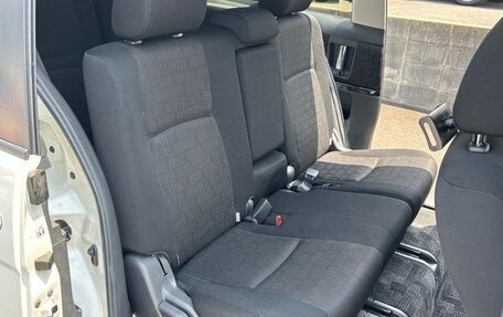 Toyota ISis I, 2017 год, 1 116 000 рублей, 31 фотография