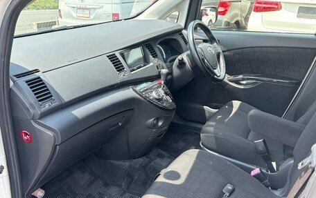 Toyota ISis I, 2017 год, 1 116 000 рублей, 26 фотография