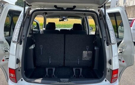 Toyota ISis I, 2017 год, 1 116 000 рублей, 37 фотография