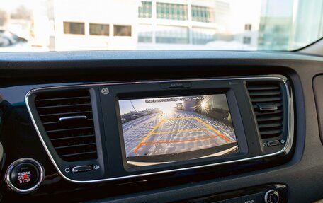 KIA Carnival III, 2018 год, 2 495 000 рублей, 15 фотография