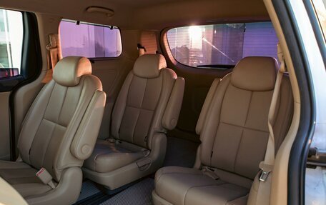 KIA Carnival III, 2018 год, 2 495 000 рублей, 19 фотография