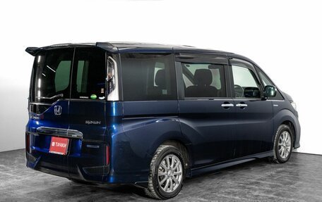 Honda Stepwgn IV, 2018 год, 2 520 000 рублей, 3 фотография