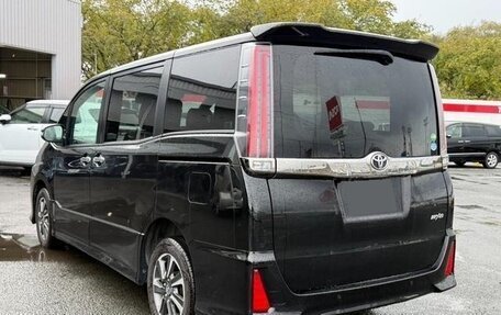 Toyota Noah III, 2019 год, 1 761 000 рублей, 5 фотография