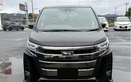 Toyota Noah III, 2019 год, 1 761 000 рублей, 7 фотография