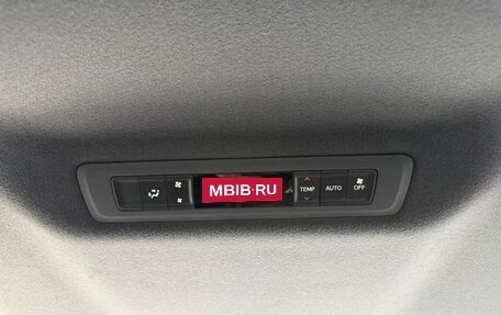 Toyota Noah III, 2019 год, 1 761 000 рублей, 30 фотография