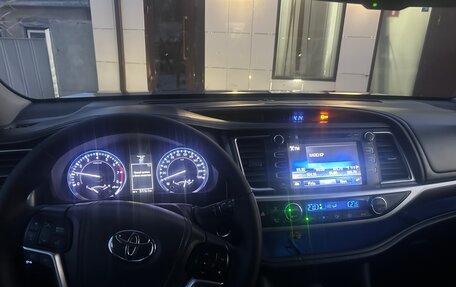 Toyota Highlander III, 2014 год, 2 650 000 рублей, 7 фотография