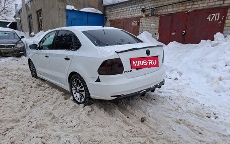 Volkswagen Polo VI (EU Market), 2016 год, 250 000 рублей, 2 фотография