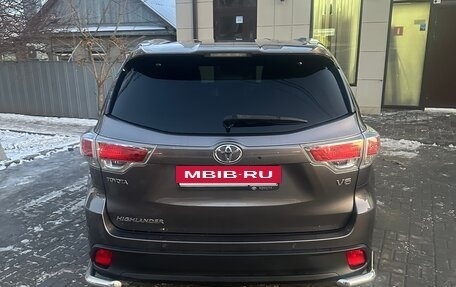 Toyota Highlander III, 2014 год, 2 650 000 рублей, 3 фотография