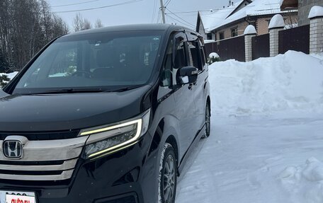 Honda Stepwgn IV, 2018 год, 2 600 000 рублей, 17 фотография