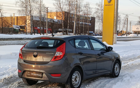 Hyundai Solaris II рестайлинг, 2011 год, 720 000 рублей, 6 фотография