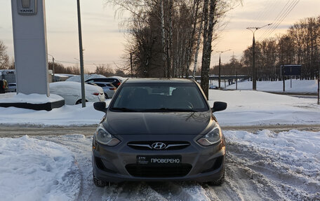 Hyundai Solaris II рестайлинг, 2011 год, 720 000 рублей, 2 фотография