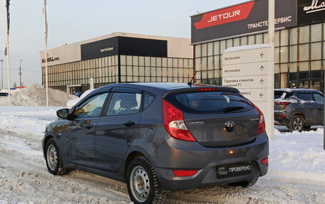 Hyundai Solaris II рестайлинг, 2011 год, 720 000 рублей, 8 фотография