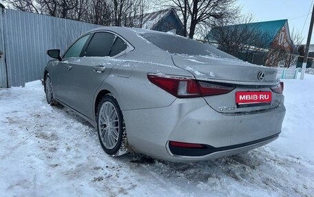 Lexus ES VII, 2019 год, 3 980 000 рублей, 1 фотография
