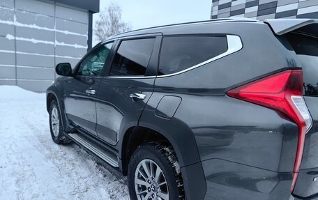 Mitsubishi Pajero Sport III рестайлинг, 2019 год, 3 550 000 рублей, 2 фотография