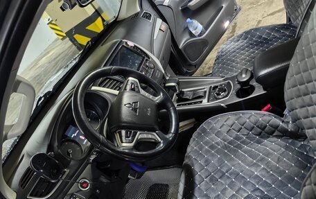 Mitsubishi Pajero Sport III рестайлинг, 2019 год, 3 550 000 рублей, 12 фотография