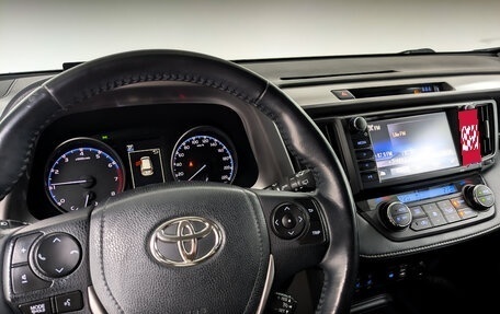 Toyota RAV4, 2018 год, 2 650 000 рублей, 27 фотография