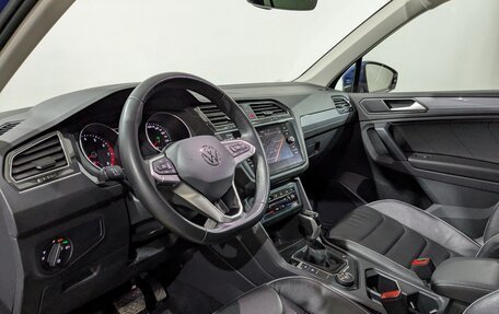 Volkswagen Tiguan II, 2021 год, 3 670 000 рублей, 30 фотография