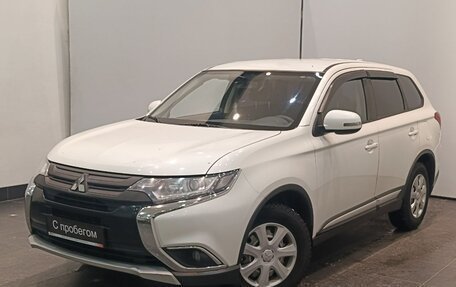 Mitsubishi Outlander III рестайлинг 3, 2017 год, 1 849 000 рублей, 3 фотография