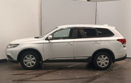 Mitsubishi Outlander III рестайлинг 3, 2017 год, 1 849 000 рублей, 7 фотография