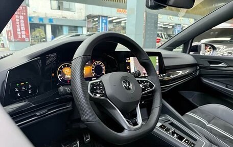 Volkswagen Golf VIII, 2022 год, 1 730 007 рублей, 12 фотография