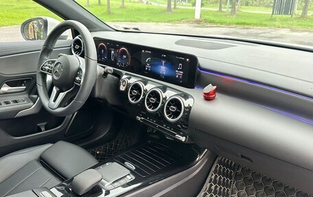 Mercedes-Benz A-Класс, 2022 год, 1 845 000 рублей, 7 фотография