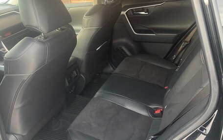 Toyota RAV4, 2021 год, 3 230 000 рублей, 15 фотография