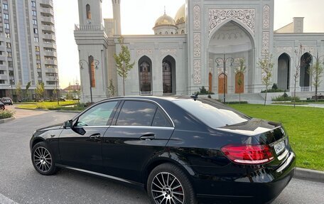 Mercedes-Benz E-Класс, 2014 год, 1 750 000 рублей, 5 фотография