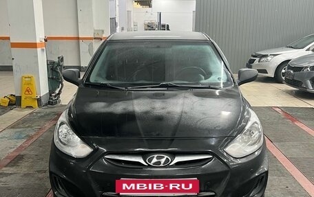Hyundai Solaris II рестайлинг, 2012 год, 880 000 рублей, 3 фотография