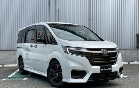 Honda Stepwgn IV, 2021 год, 1 700 000 рублей, 3 фотография