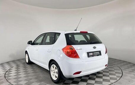 KIA cee'd I рестайлинг, 2009 год, 647 000 рублей, 6 фотография